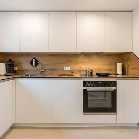 Rheinblick 3 公寓 *